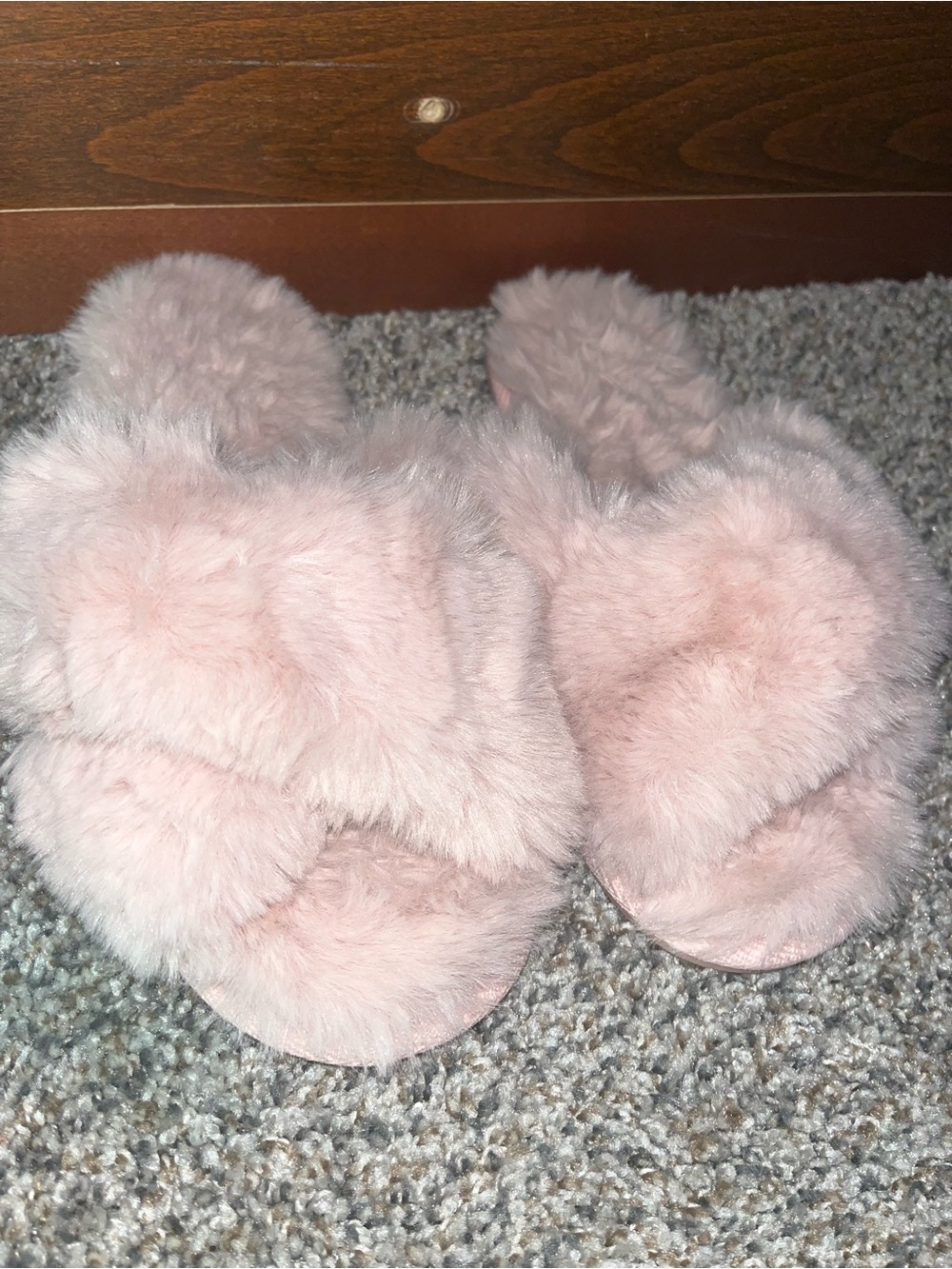 Kohl's Pink Fuzzy Slide Slippers